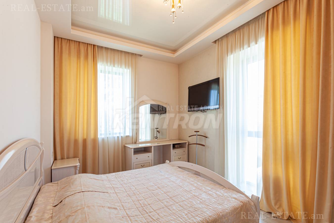 3 bedroom apartment for rent Antarayin St, Center Yerevan, 140316