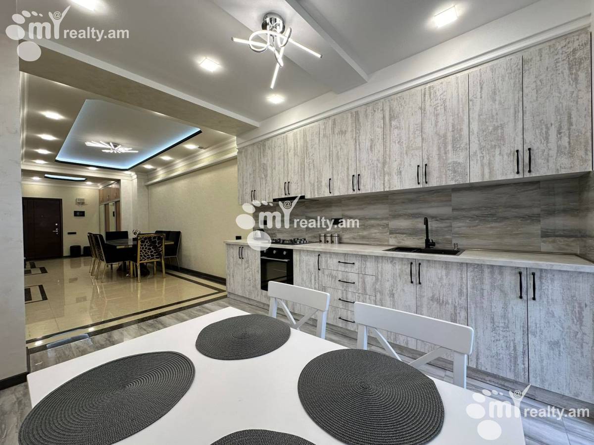 3 bedroom apartment for sale Yekmalyan St, Center Yerevan, 156240