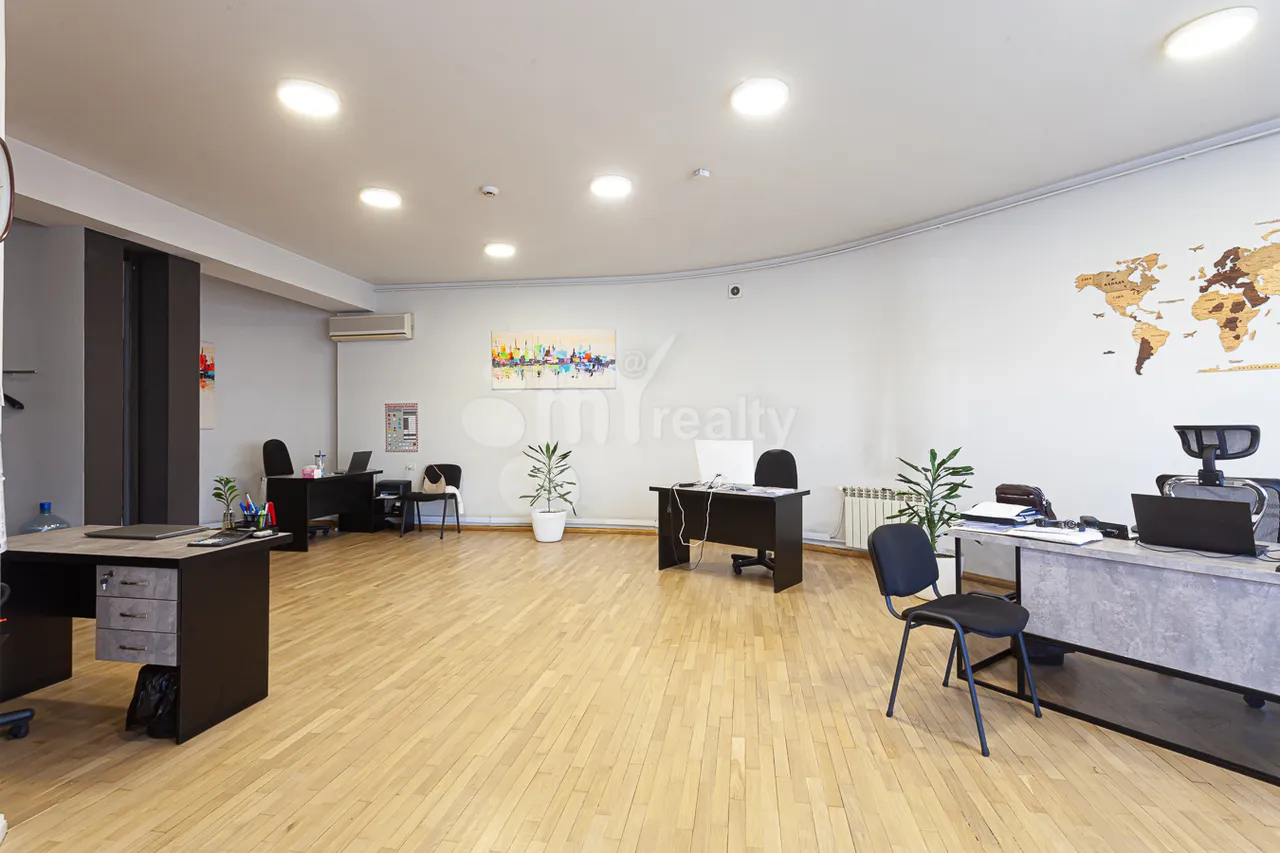 Կոմերցիոն տարածք  Ե. Քոչար փող, Կենտրոն Երևան, 161591
