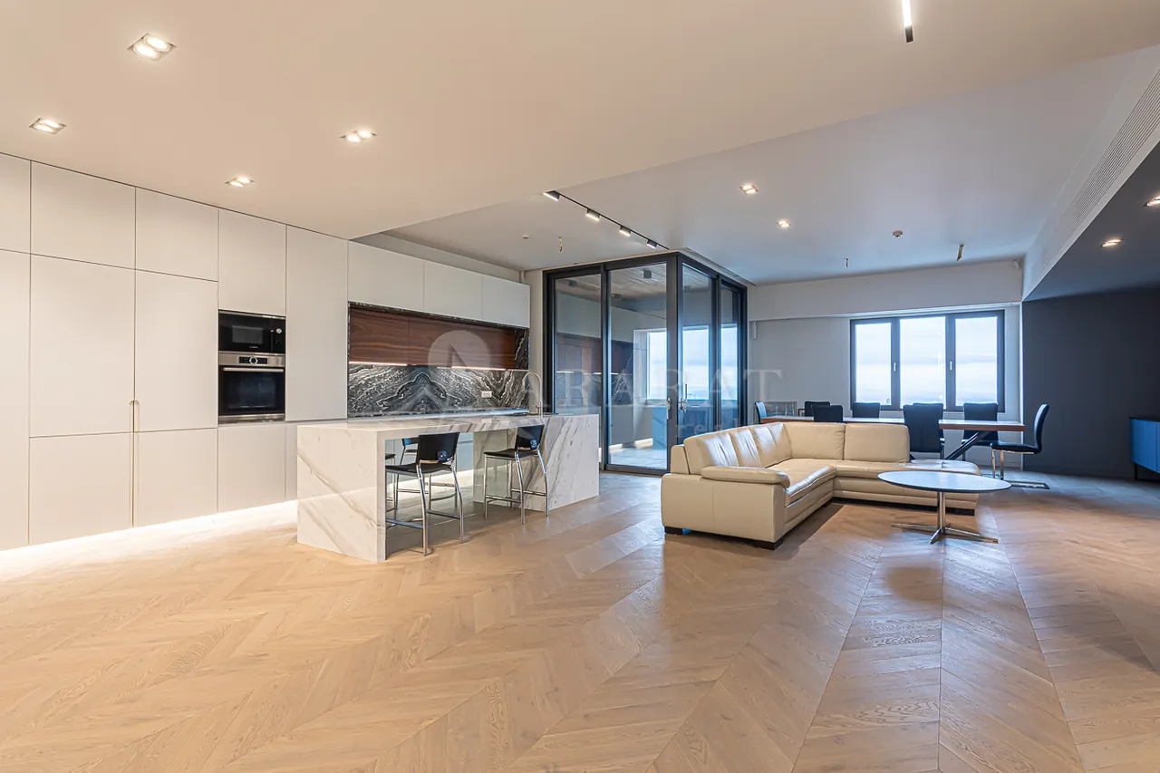 Купить 4 комнатную квартиру Пушкин ул, Центр Ереван, 157581