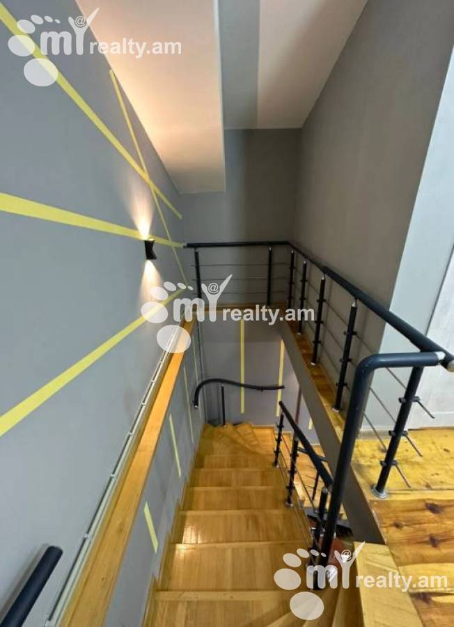 4 bedroom apartment for sale خیابان هانراپتوتیان, مرکز شهر ایروان, 154718