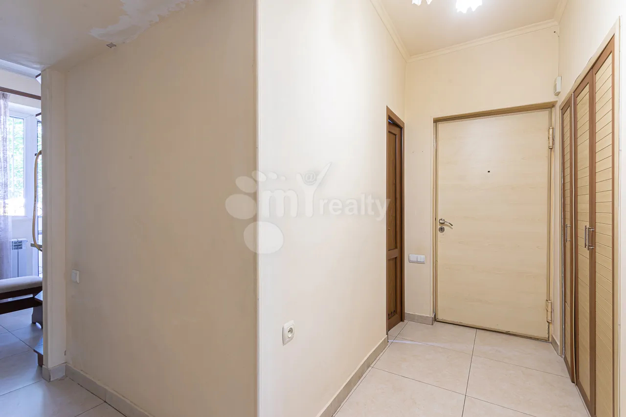 3 bedroom apartment for sale خیابان ا. آوِتیسیان, عربگیر ایروان, 157418