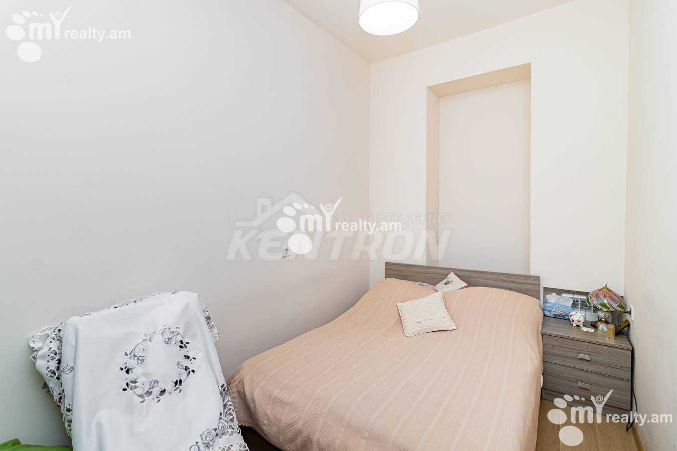 4 սենյականոց բնակարան  Նալբանդյան փող, Կենտրոն Երևան, 155250