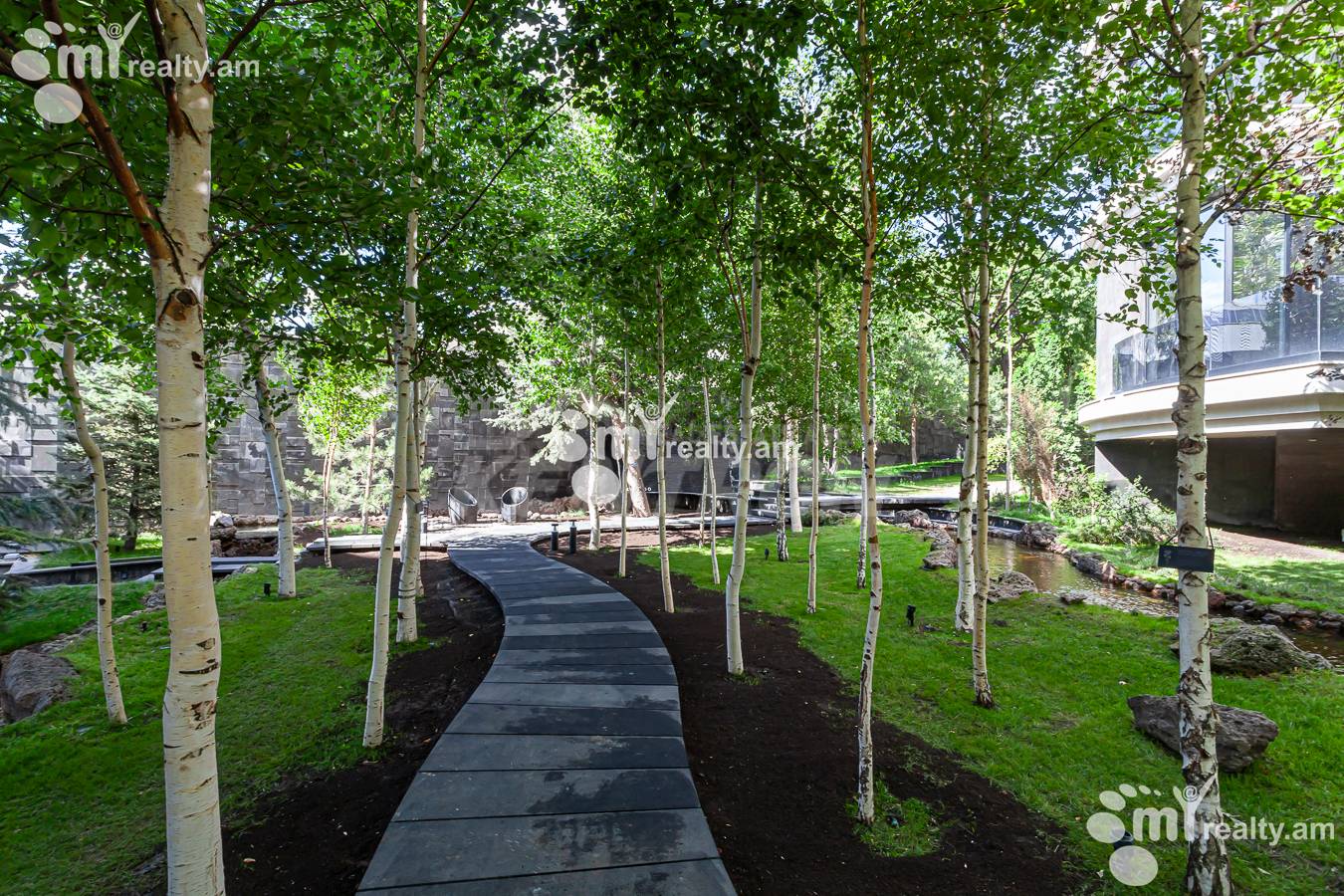 3 սենյականոց բնակարան  Գ. Հովսեփյան փող, Նորք-Մարաշ Երևան, 155575