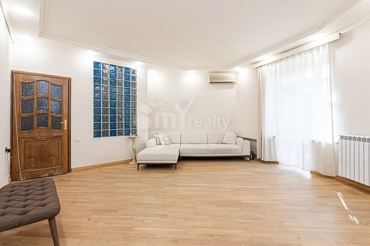 3 bedroom apartment for sale خیابان ماشتوتس, مرکز شهر ایروان, 157495