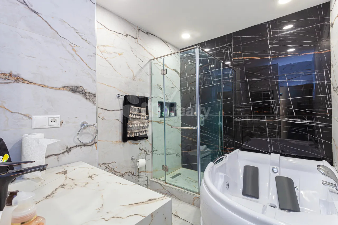 3 bedroom apartment for sale خیابان خورِناتسی, مرکز شهر ایروان, 159554