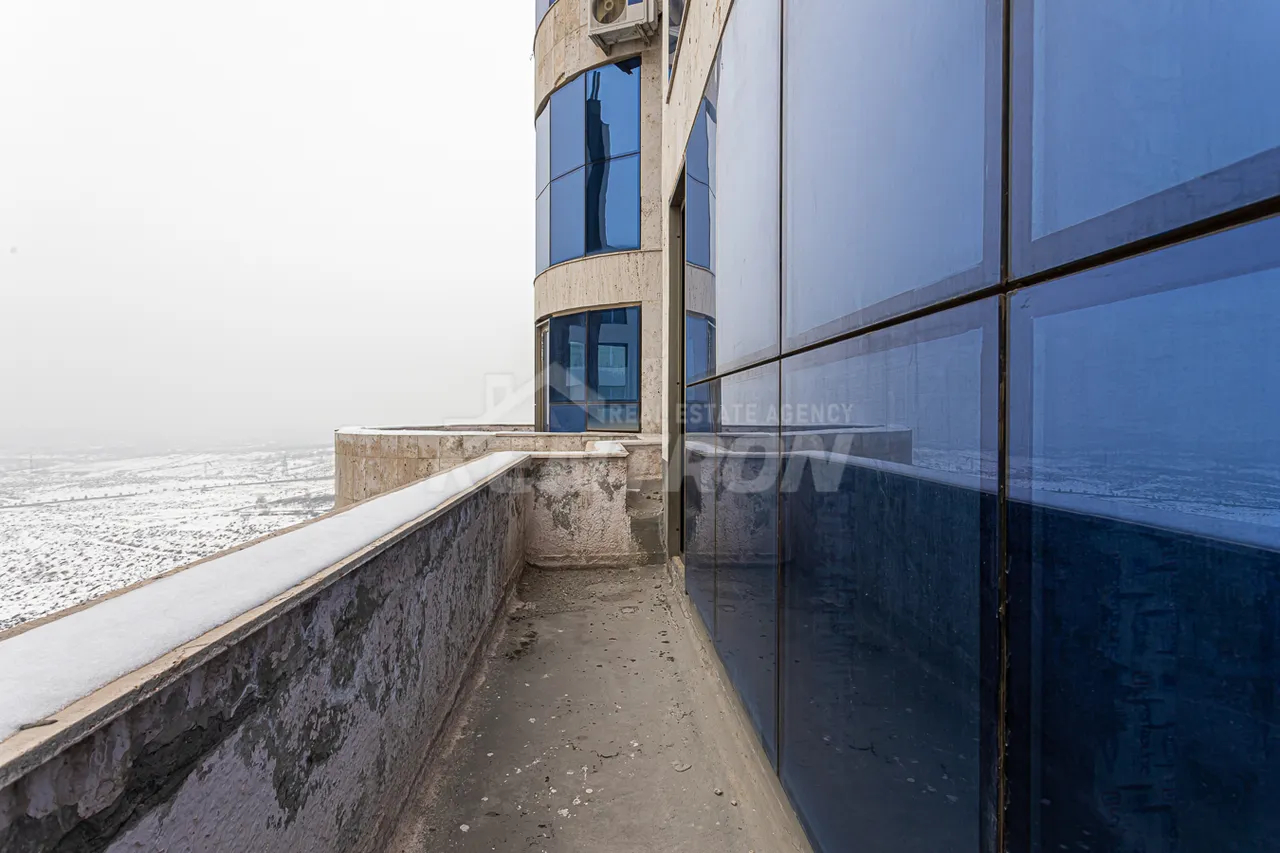 4 bedroom apartment for sale خیابان تِسی تِسِرناکابِرد, مرکز شهر ایروان, 159228