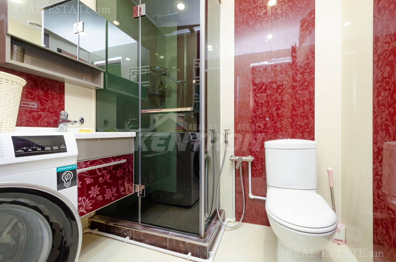 5 սենյականոց բնակարան  Հանրապետության փող, Կենտրոն Երևան, 137953