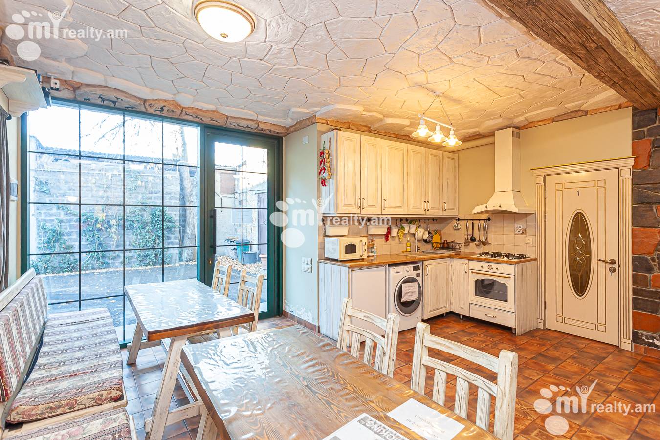 Commercial property for sale Zakyan St, Center Yerevan, 143784