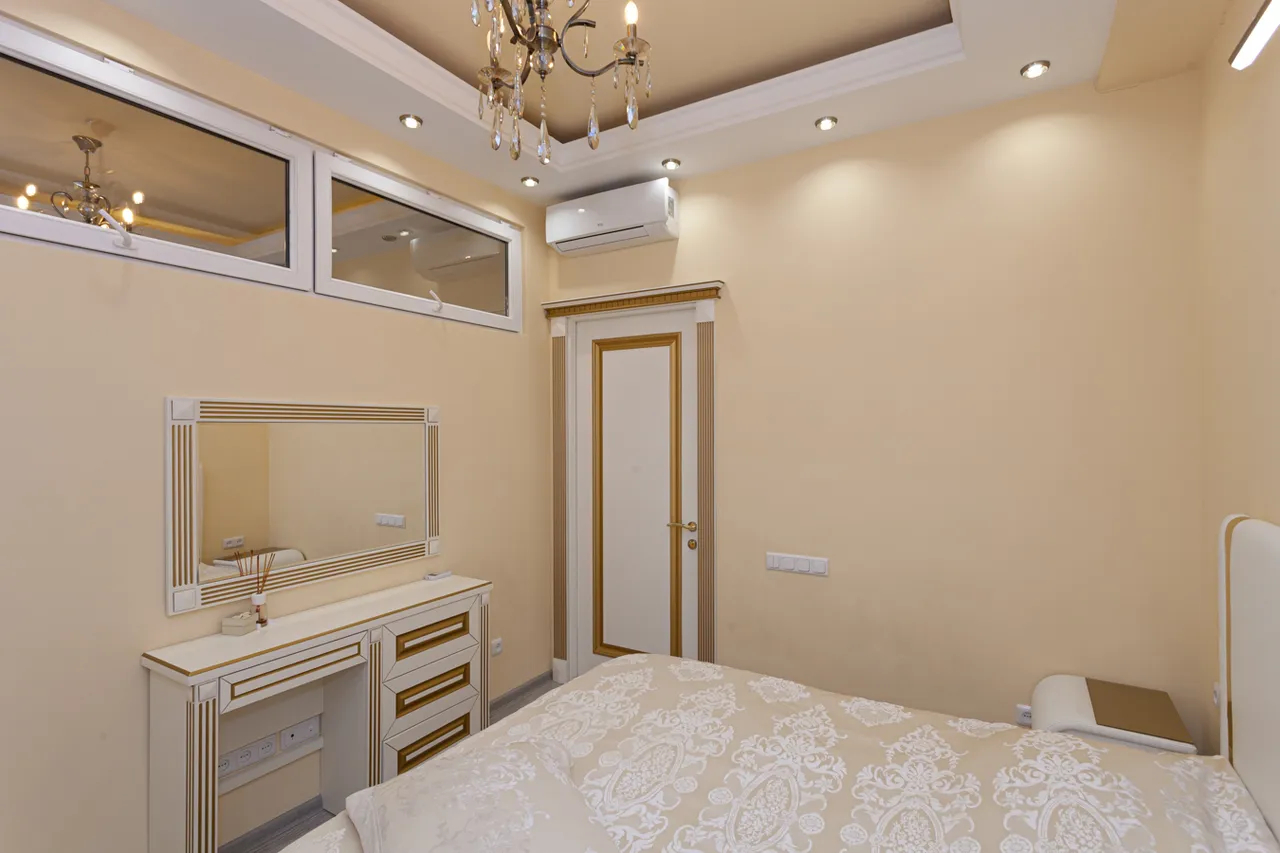 3 bedroom apartment for rent rue d'Amiryan, Center Yerevan, 161928