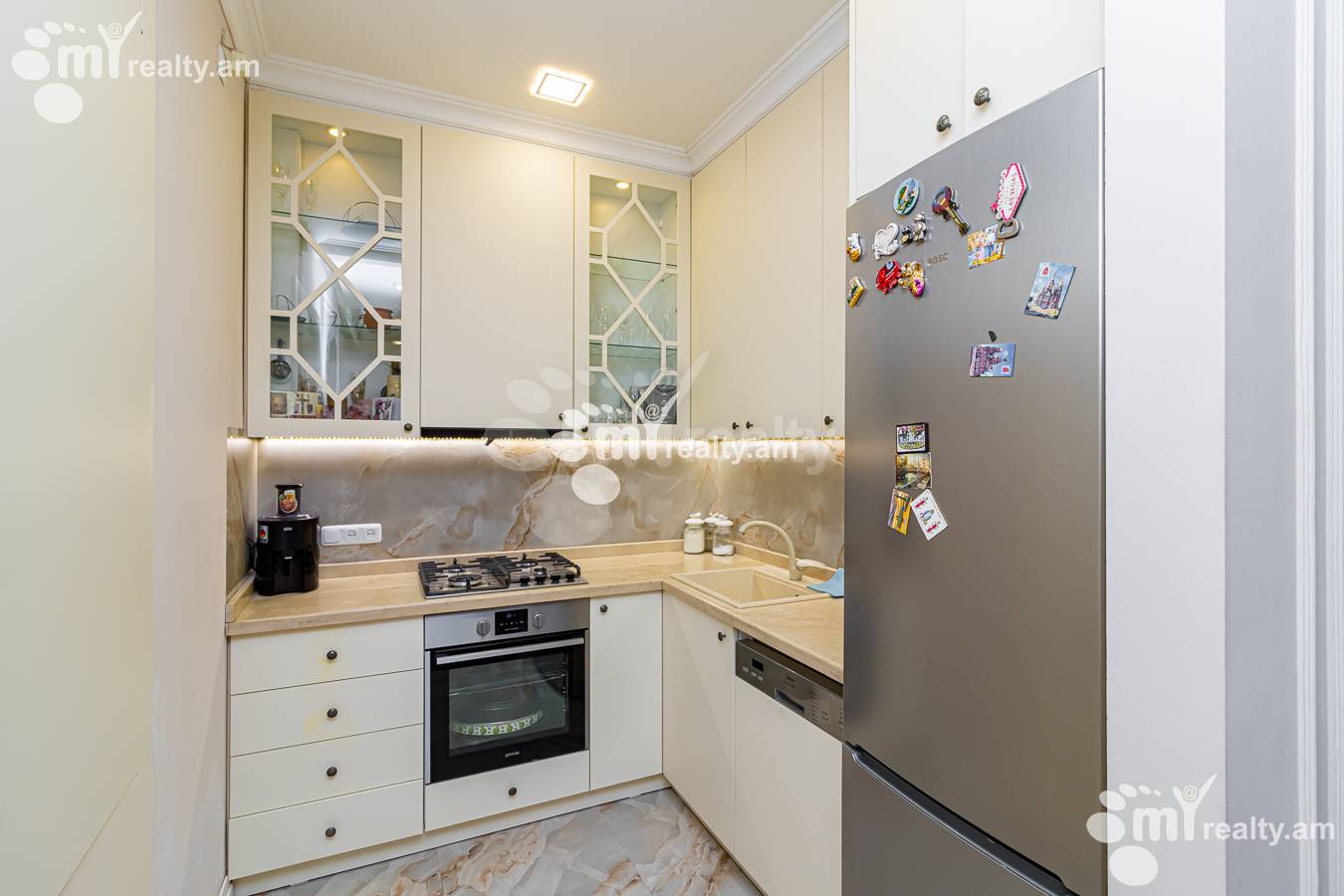 3 սենյականոց բնակարան  Տիգրան Մեծի պող, Կենտրոն Երևան, 143015