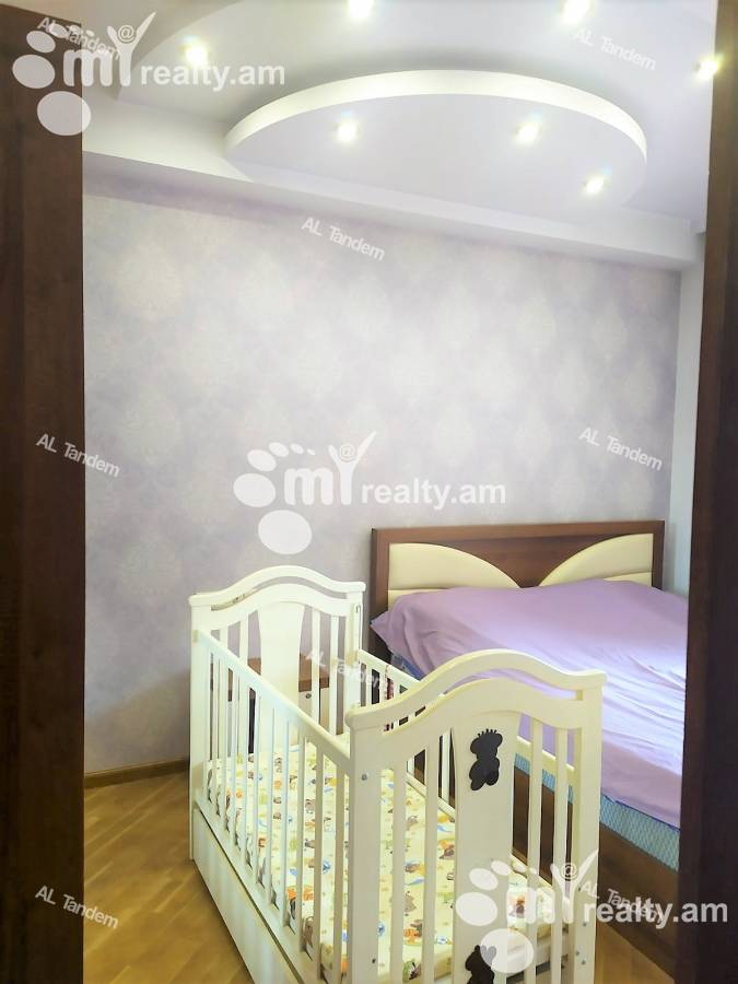 3 bedroom apartment for sale Aram St, Center Yerevan, 124279