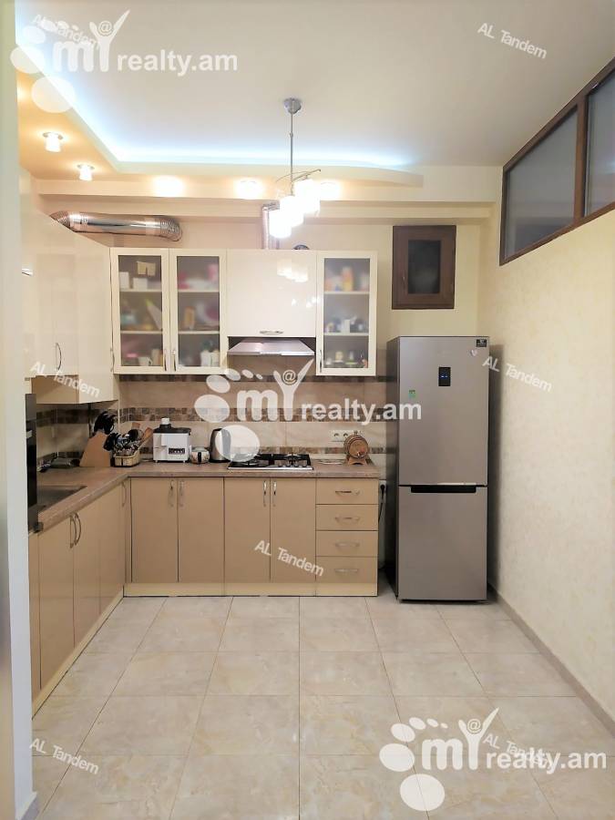 3 bedroom apartment for sale Aram St, Center Yerevan, 124279