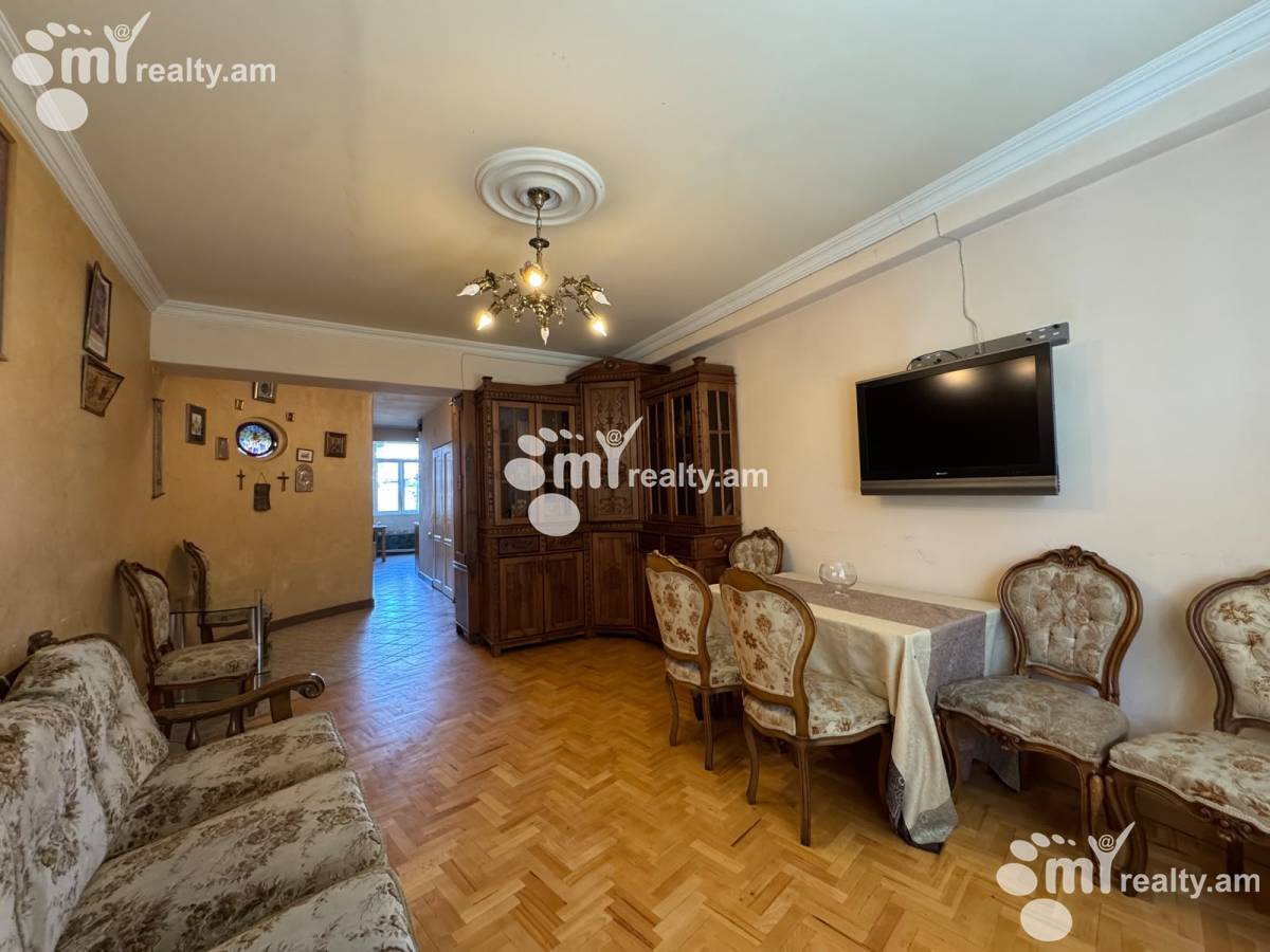 3 սենյականոց բնակարան  Գ.Լուսավորիչ փող, Կենտրոն Երևան, 160994