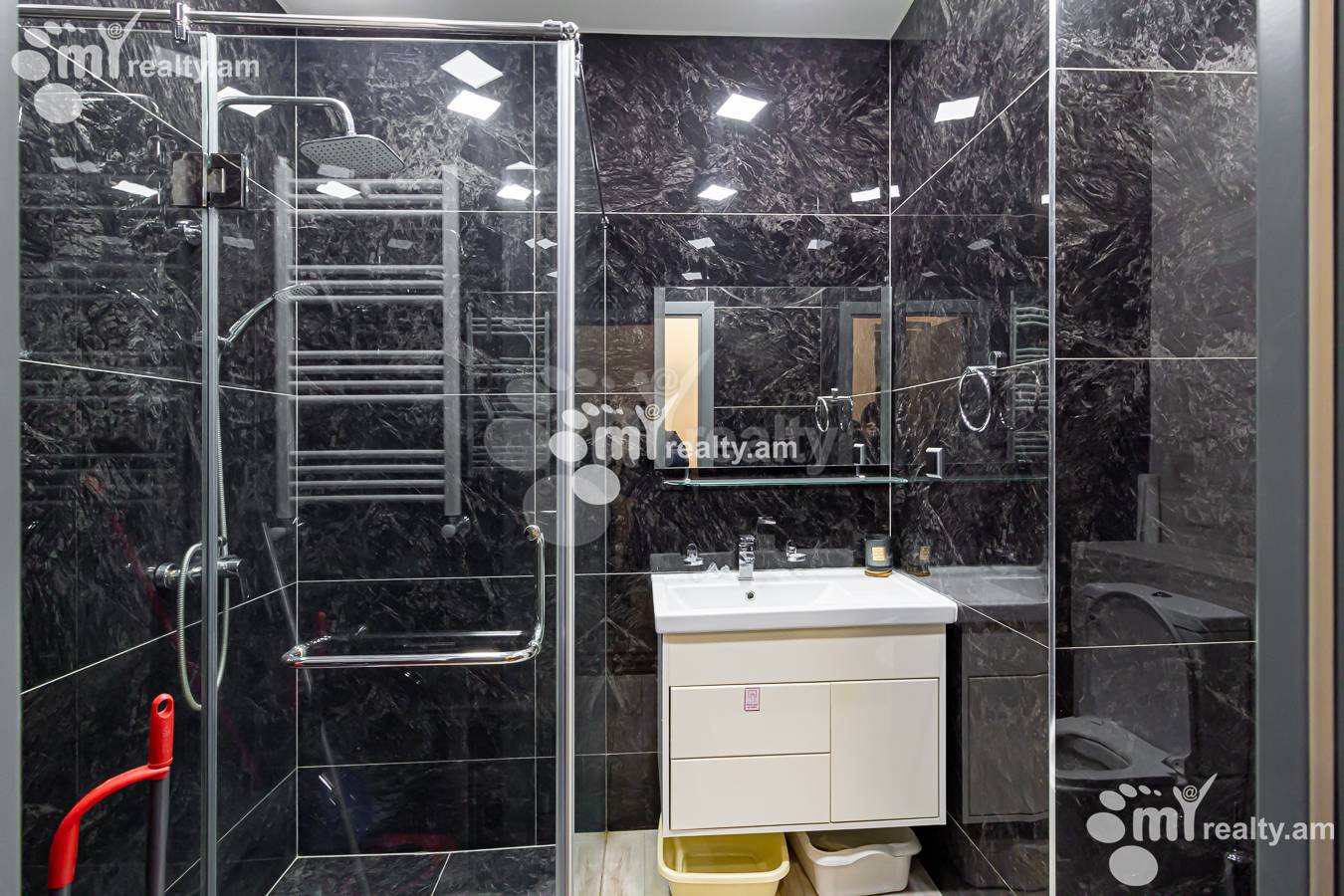 3 bedroom apartment for sale Antarayin St, Center Yerevan, 154190