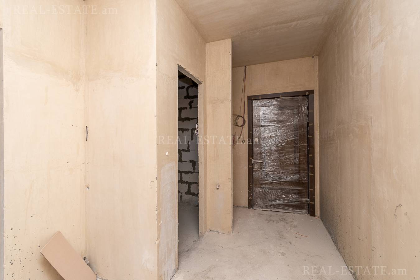 2 սենյականոց բնակարան  Գրիբոեդովի փող, Արաբկիր Երևան, 133990