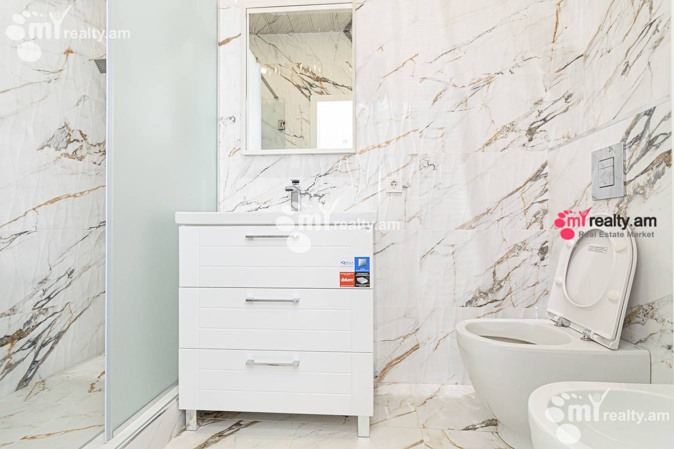 3 bedroom apartment for sale خیابان هانراپتوتیان, مرکز شهر ایروان, 134332