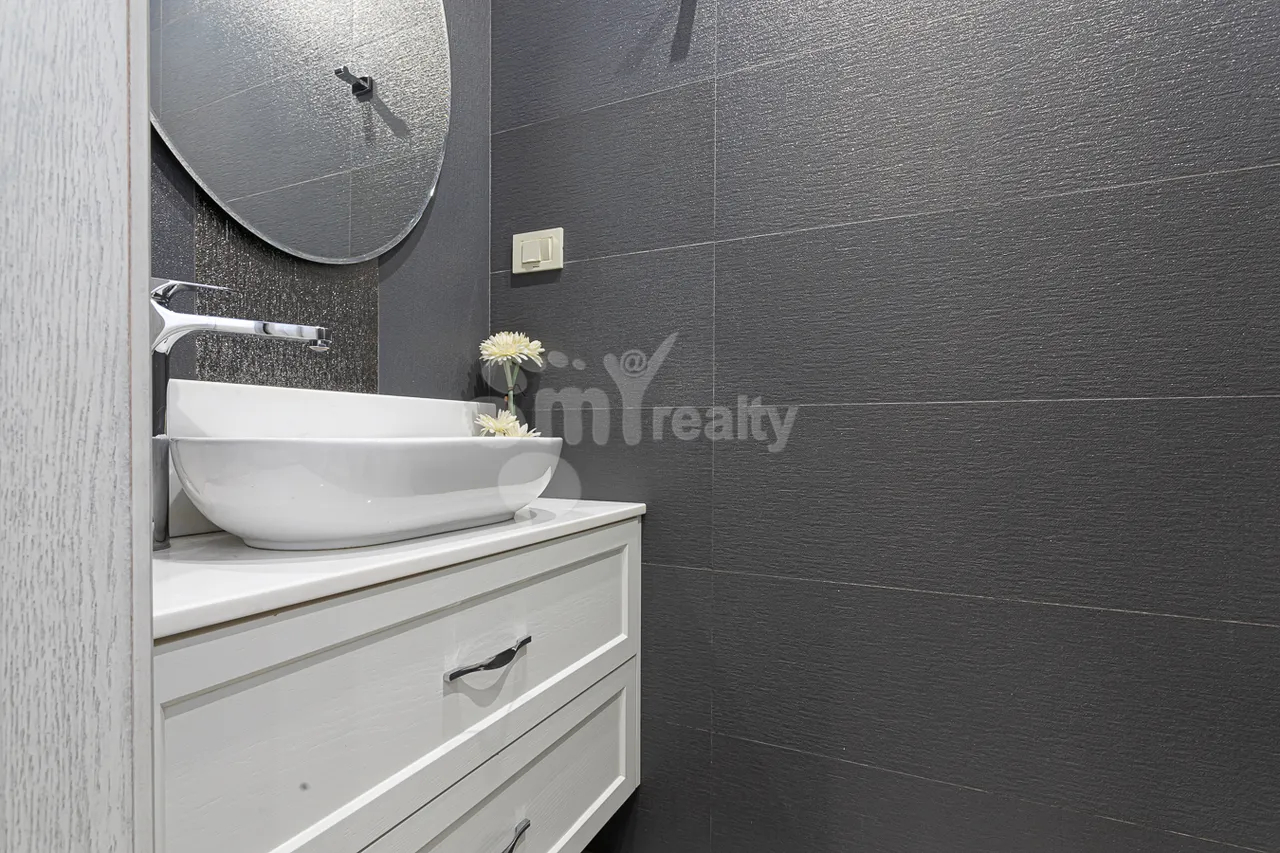 4 bedroom apartment for sale Aram St, Center Yerevan, 159224