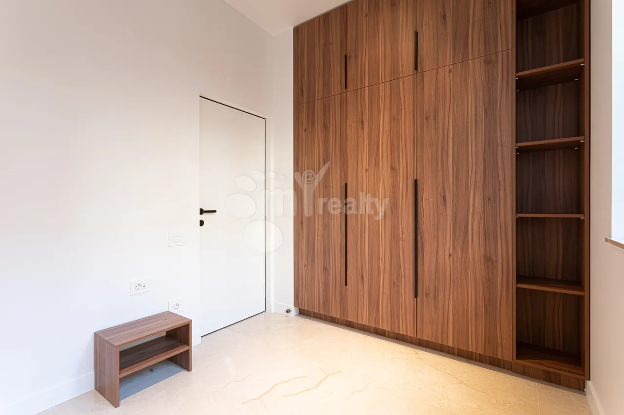 3 bedroom apartment for sale خیابان شینارارنِر, آچاپنیاک ایروان, 158408