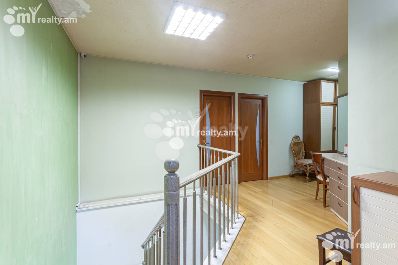6 bedroom apartment for sale Aram St side, Center Yerevan, 154610