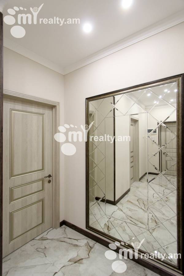 3 bedroom apartment for sale Saryan St, Center Yerevan, 140722