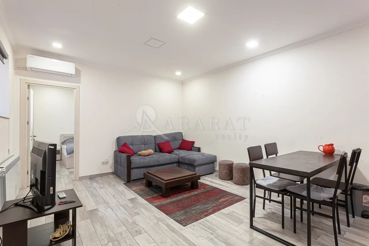 House for sale Fizkulturnikner St, Center Yerevan, 157325