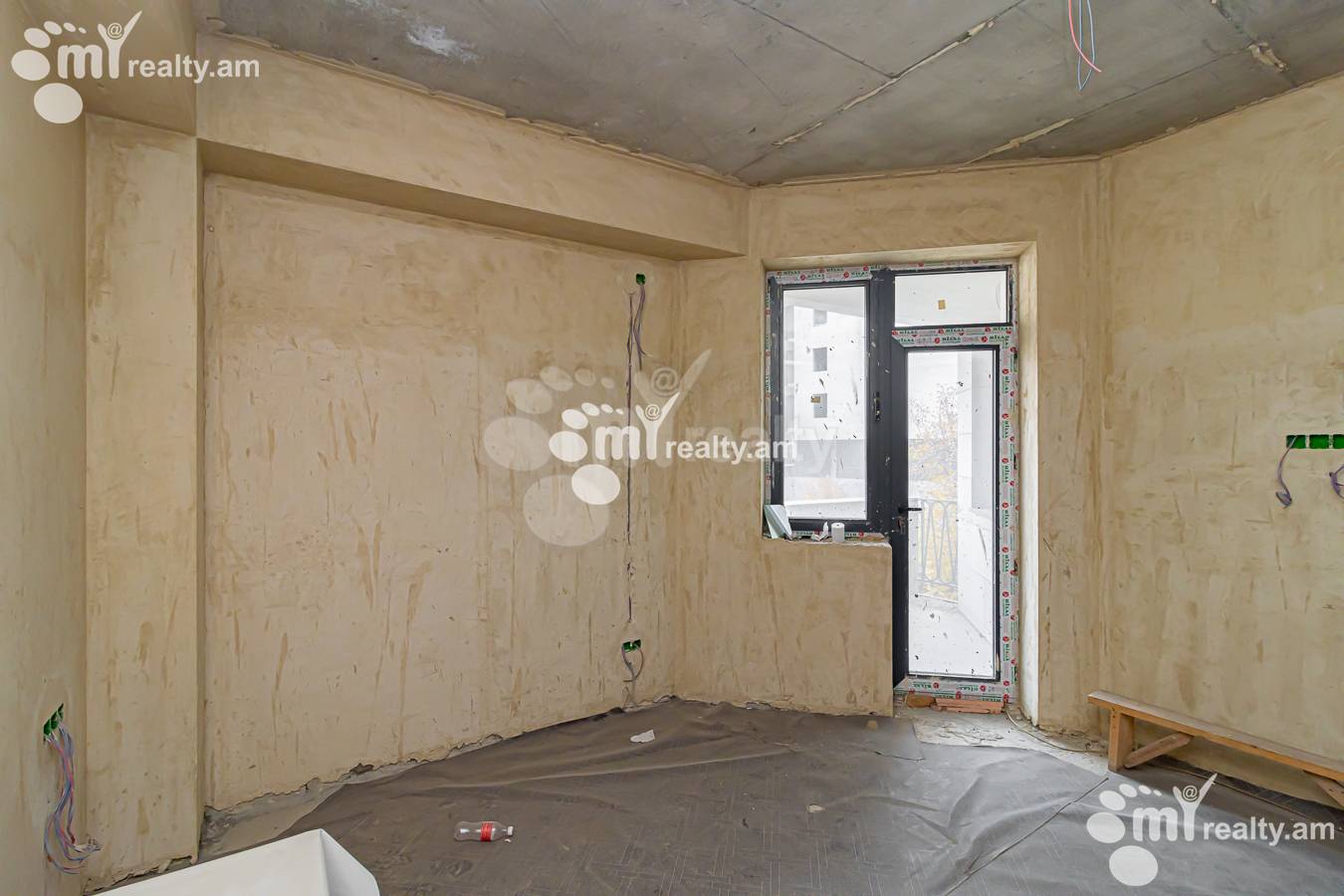 Купить 4 комнатную квартиру Антараин, ул. Г. Гаспаряна, Центр Ереван, 153856