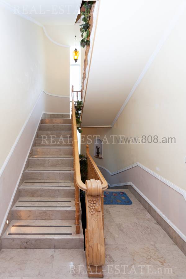 House for sale Hovsep Emin St, Arabkir Yerevan, 125145