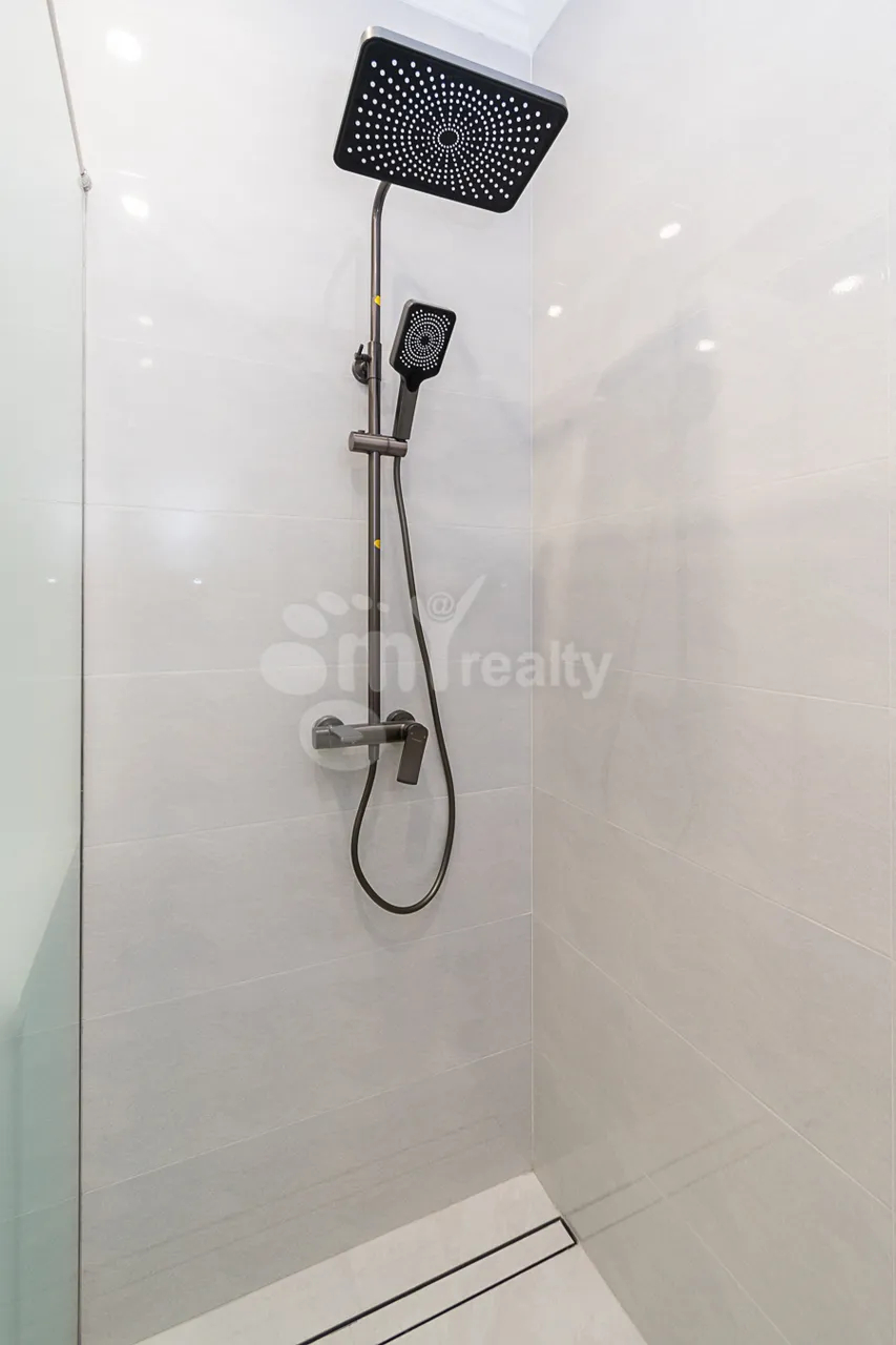 3 սենյականոց բնակարան  Գրիբոեդովի փող, Արաբկիր Երևան, 159221