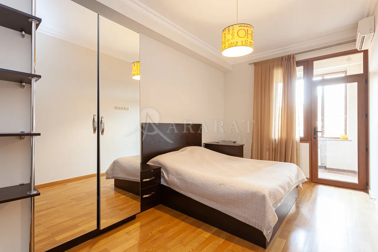 3 bedroom apartment for sale Aram St, Center Yerevan, 157331