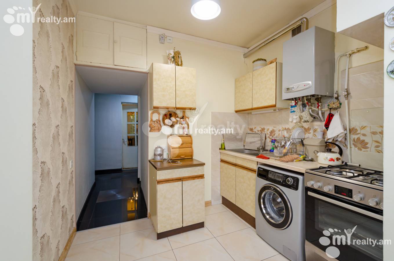 3 bedroom apartment for sale Zakyan St, Center Yerevan, 138329