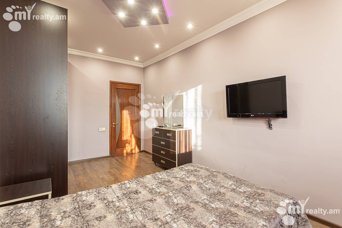 3 bedroom apartment for sale خیابان لِنینگراندیان, آچاپنیاک ایروان, 156721