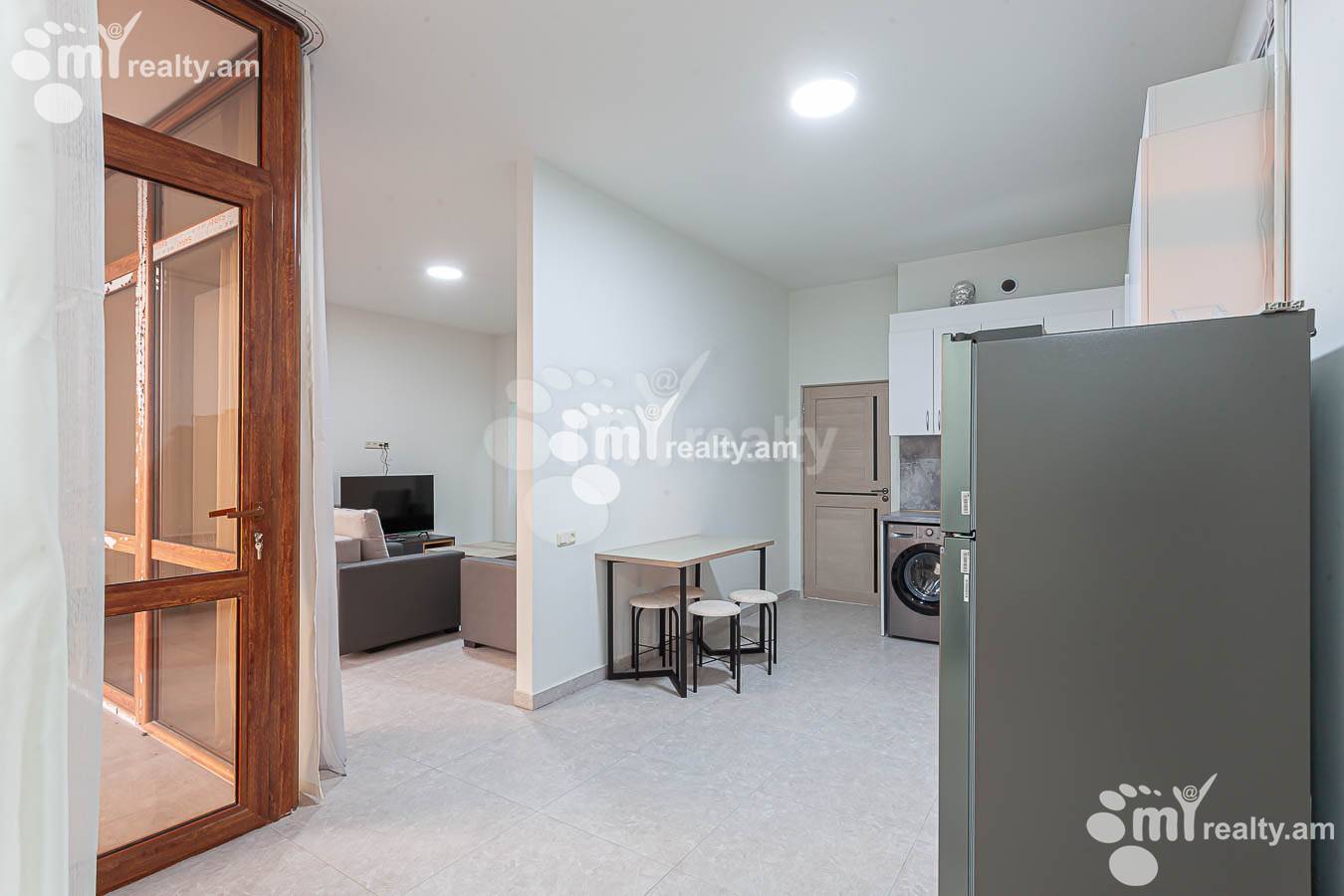 3 bedroom apartment for rent خیابان آرگیشتی, مرکز شهر ایروان, 154236