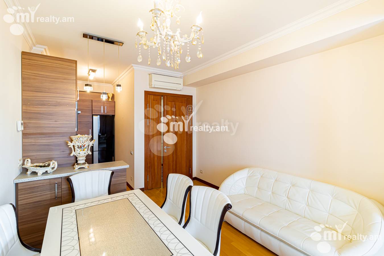 Купить 2 комнатную квартиру Антараин ул, Центр Ереван, 154666