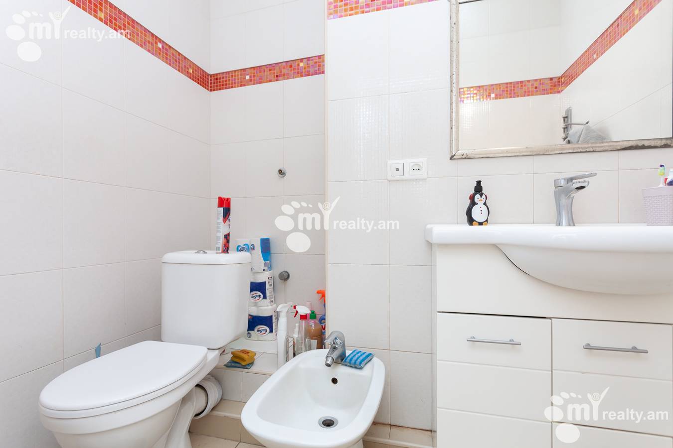 3 սենյականոց բնակարան  Նալբանդյան փող, Կենտրոն Երևան, 152406