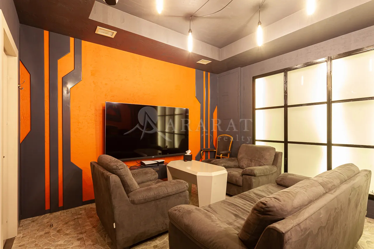 Commercial for sale خیابان چارِنتس, مرکز شهر ایروان, 157294