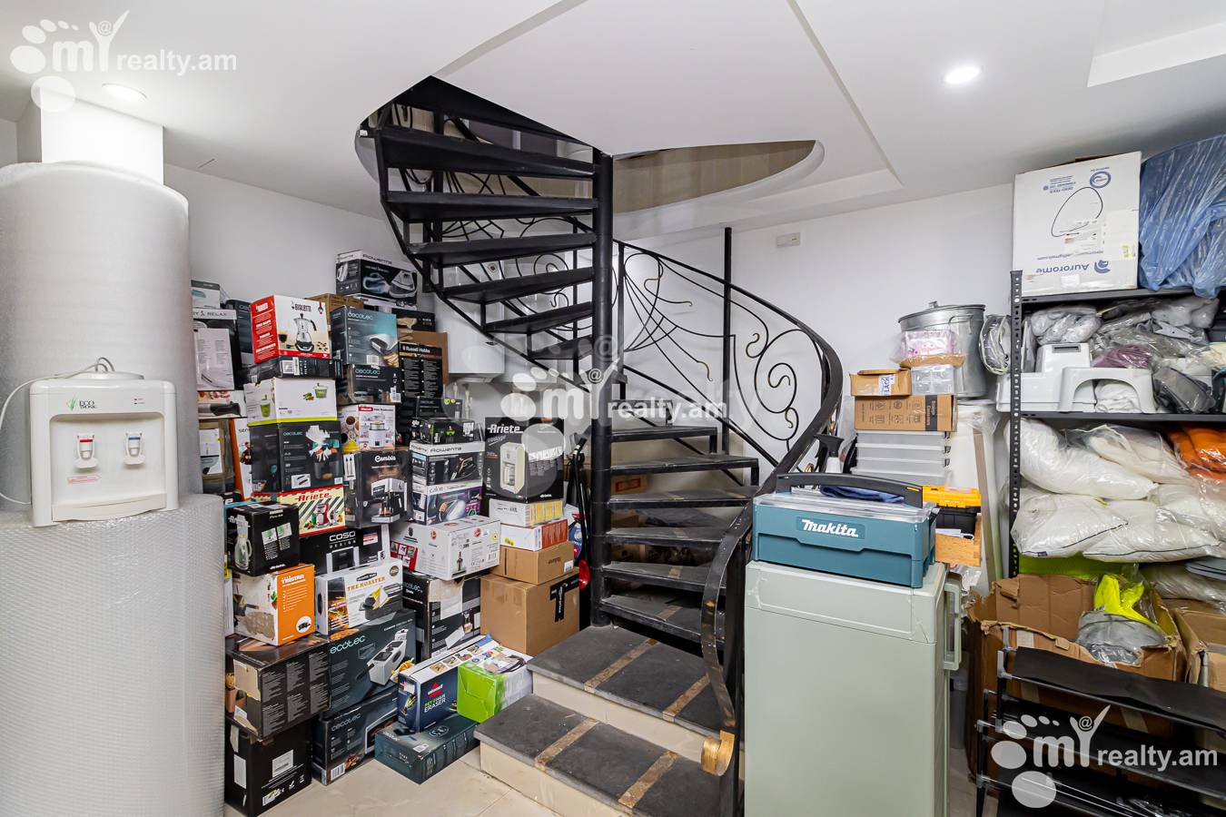 Commercial for sale خیابان هامباردزومیان, عربگیر ایروان, 155322