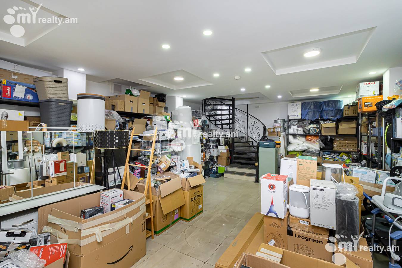 Commercial for sale خیابان هامباردزومیان, عربگیر ایروان, 155322