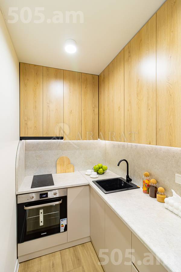 Купить 2 комнатную квартиру Вардананц ул, Центр Ереван, 154731