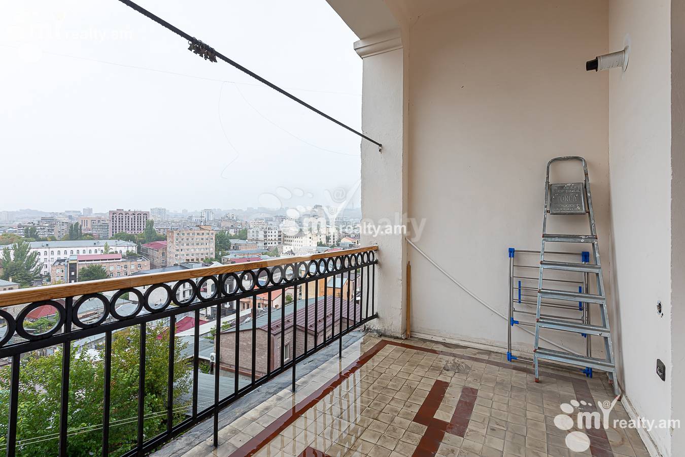 3 bedroom apartment for sale Charents St, Center Yerevan, 156877