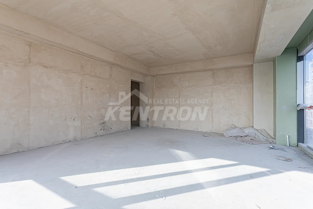 4 bedroom apartment for sale Rostom St, Center Yerevan, 158136