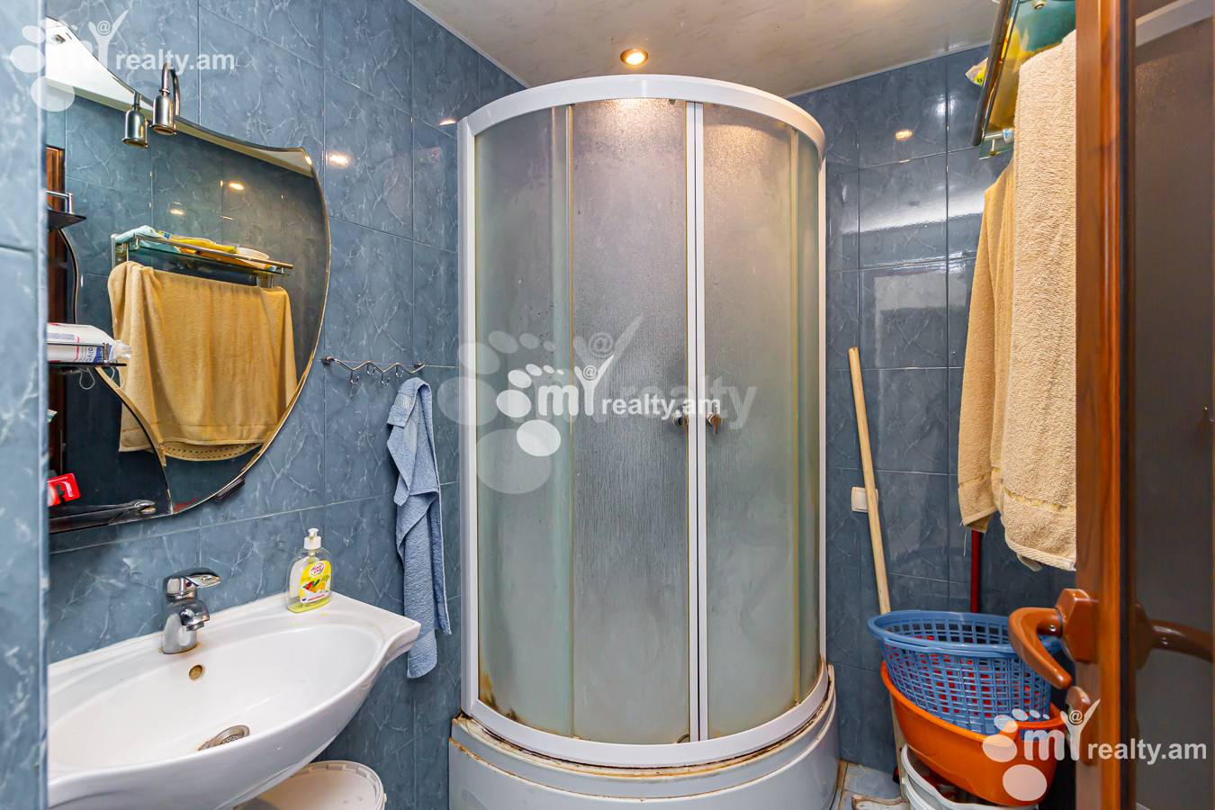 Купить 2 комнатную квартиру Сарян ул, Центр Ереван, 151465