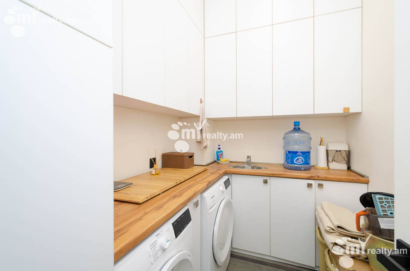 4 bedroom apartment for sale خیابان آرگیشتی, مرکز شهر ایروان, 143934