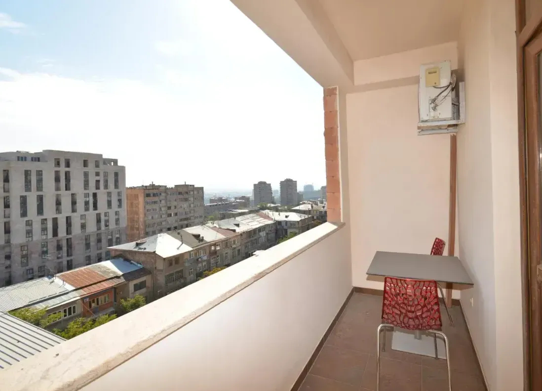 3 bedroom apartment for sale خیابان هامباردزومیان, عربگیر ایروان, 161889