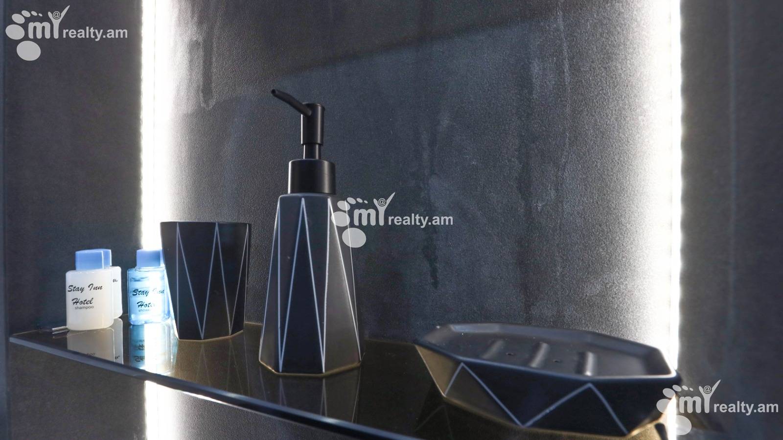 Купить 3 комнатную квартиру Бузанд ул, Центр Ереван, 145206