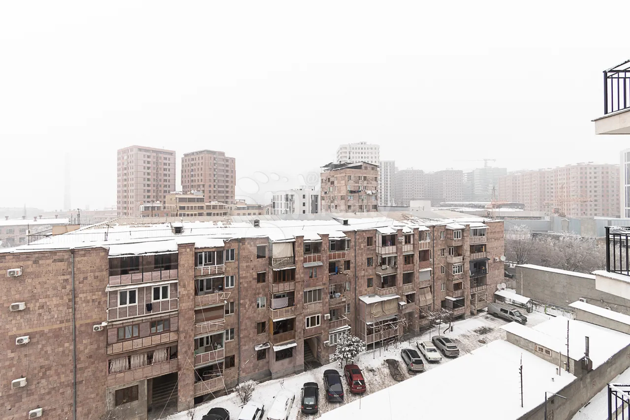 3 սենյականոց բնակարան  Գրիբոեդովի փող, Արաբկիր Երևան, 159221