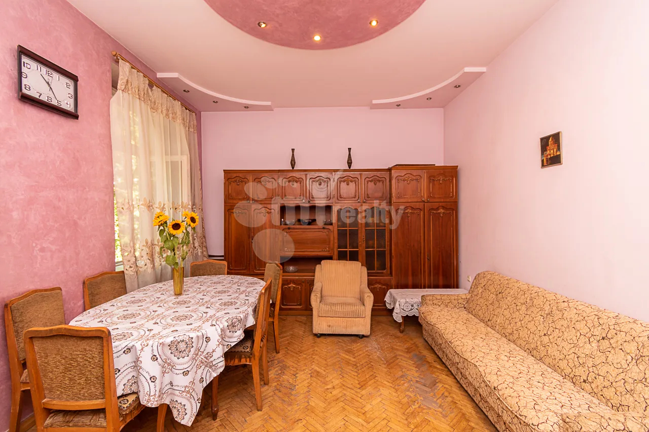 4 bedroom apartment for sale Sayat-Nova Ave, Center Yerevan, 160797
