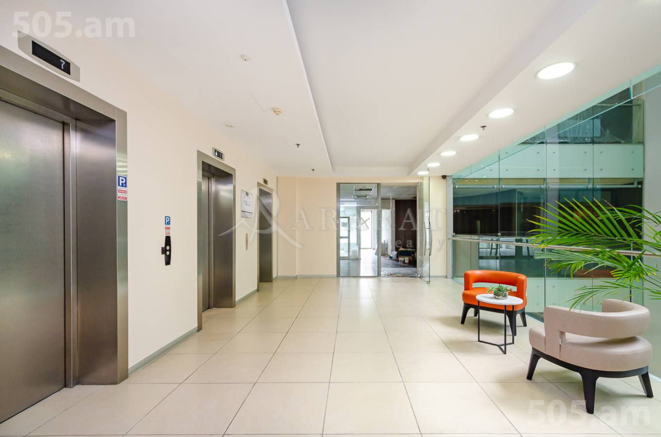 Снять коммерческoе помещение Г.Лусаворич ул, Центр Ереван, 153218