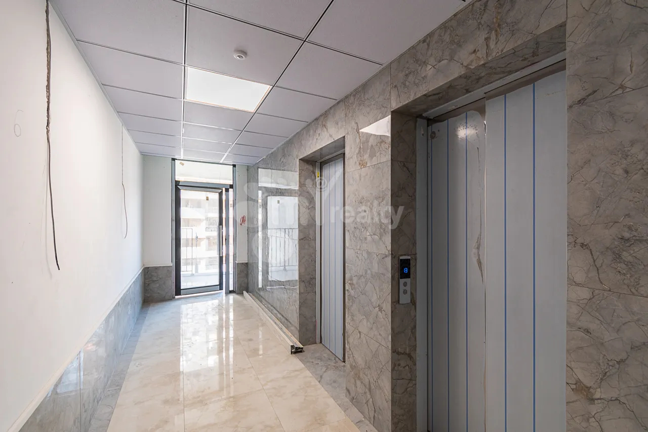 Купить 2 комнатную квартиру Ахбюр Сероб ул, Арабкир Ереван, 160257