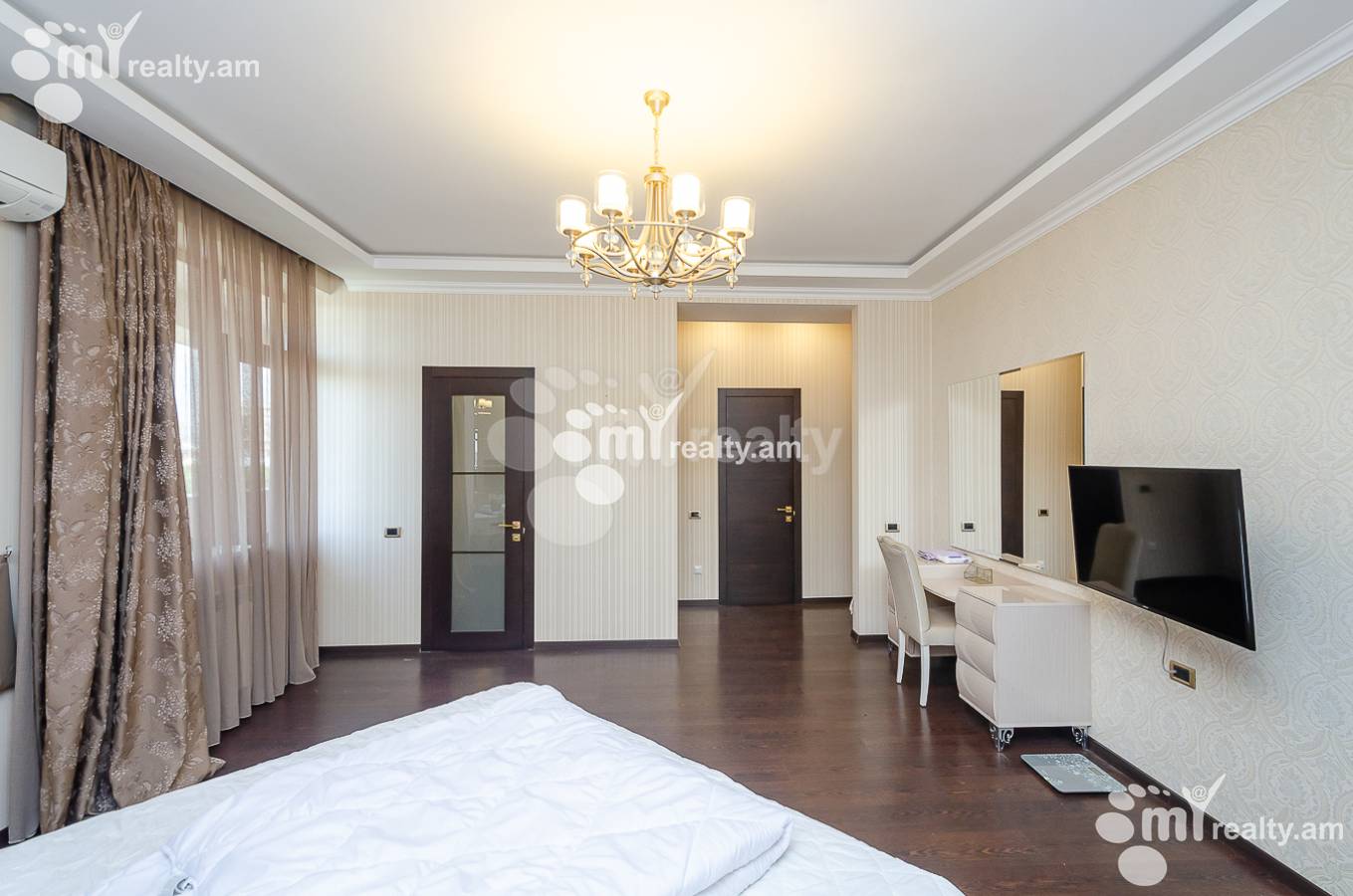 Купить 3 комнатную квартиру Айрик Мурадян улица, Арабкир Ереван, 151288